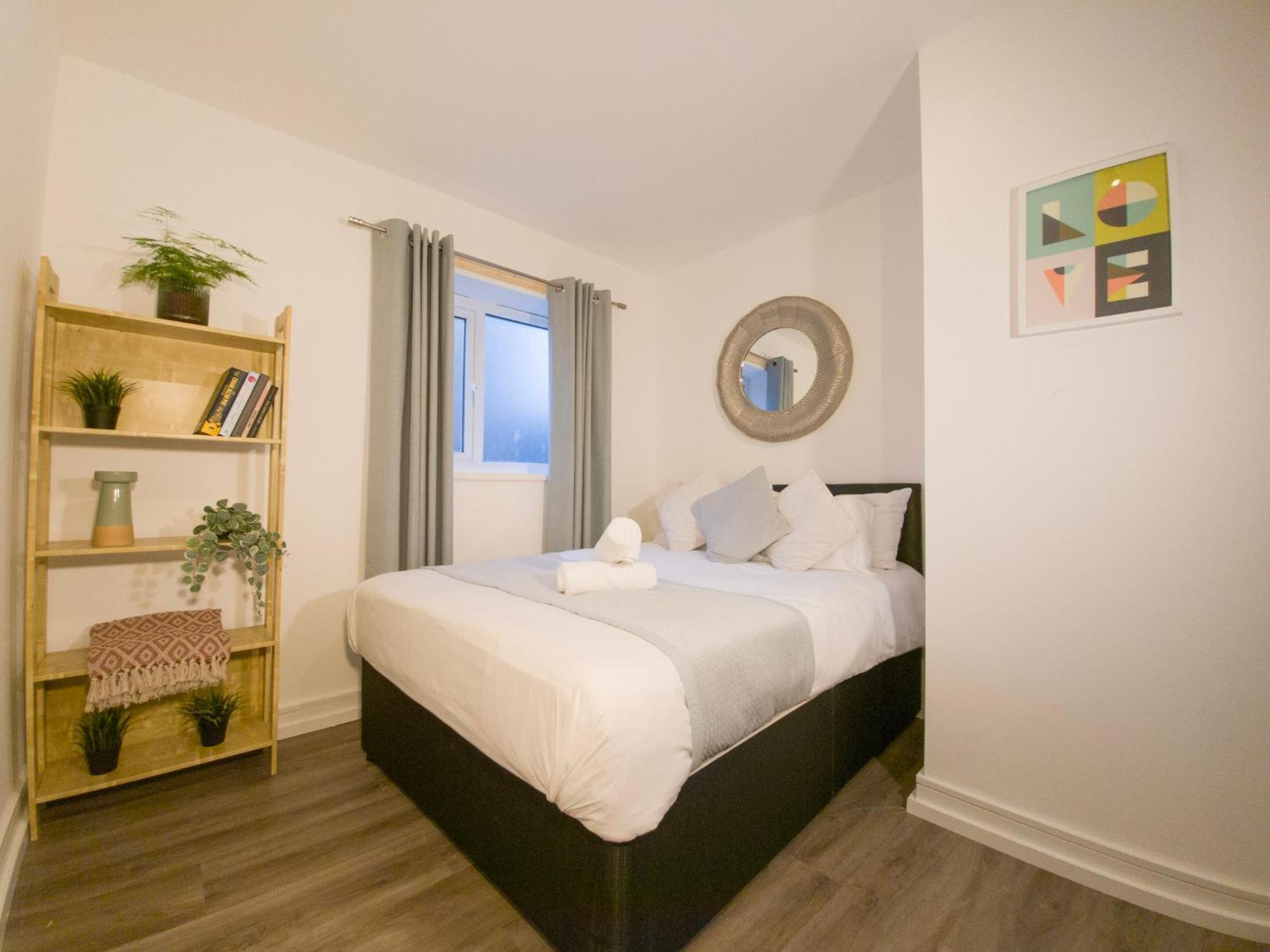 Plenty Of Parking Available; 3 Bedroom Apartment By Property Promise Cardiff Zewnętrze zdjęcie