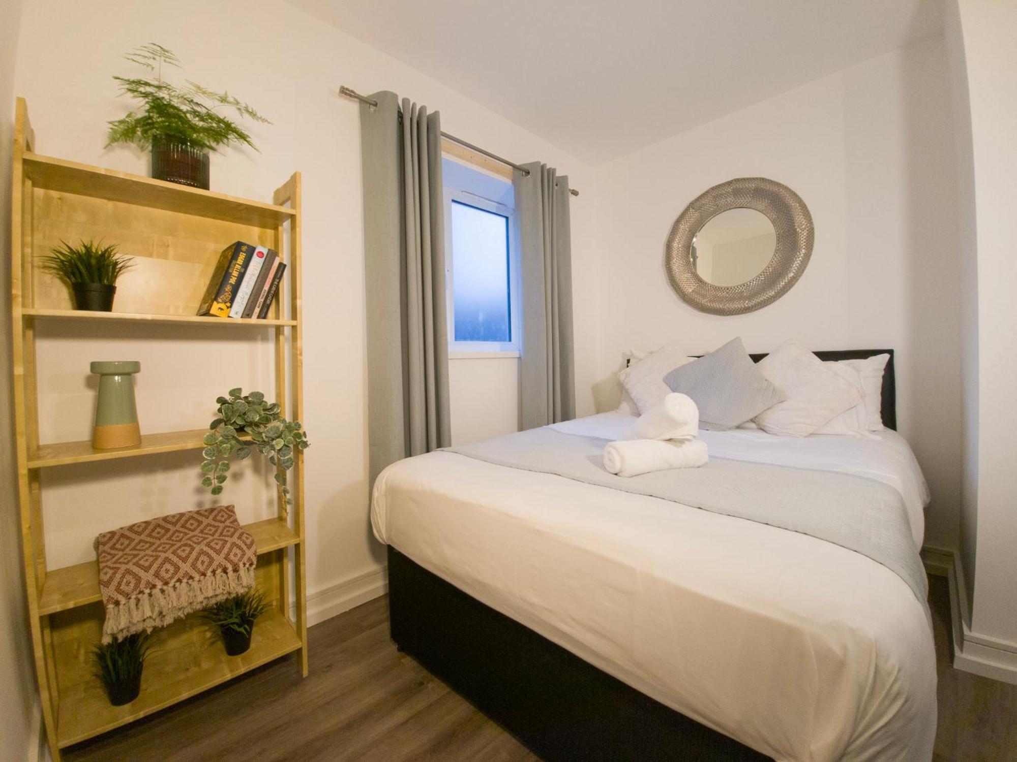 Plenty Of Parking Available; 3 Bedroom Apartment By Property Promise Cardiff Zewnętrze zdjęcie