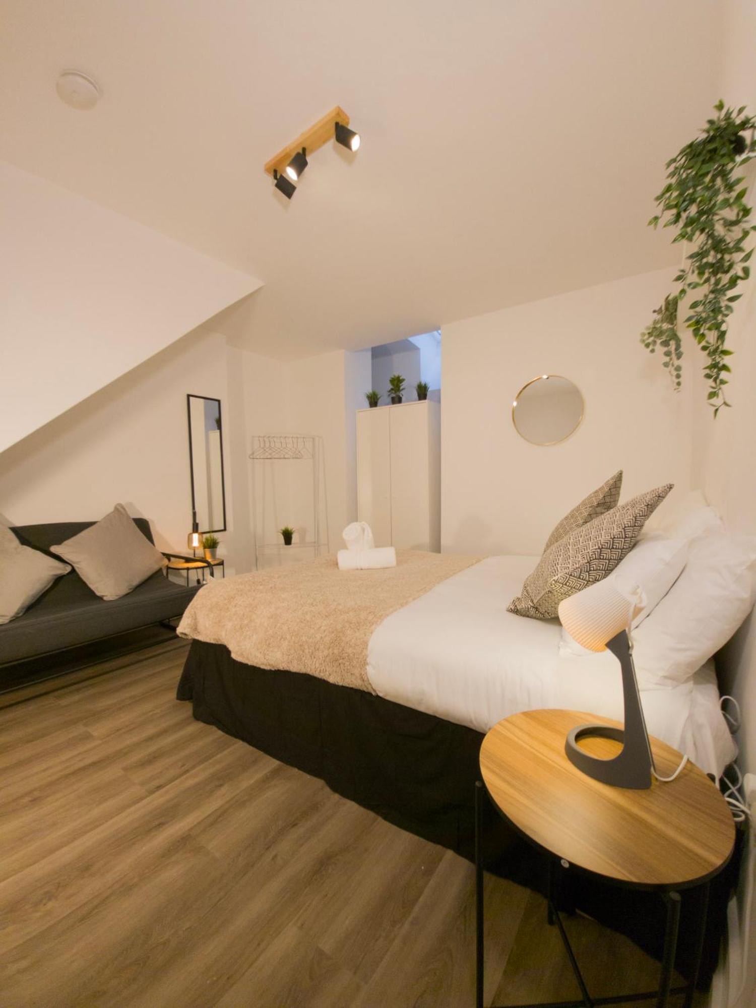 Plenty Of Parking Available; 3 Bedroom Apartment By Property Promise Cardiff Zewnętrze zdjęcie
