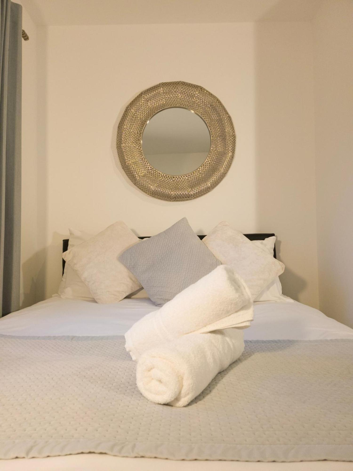 Plenty Of Parking Available; 3 Bedroom Apartment By Property Promise Cardiff Zewnętrze zdjęcie